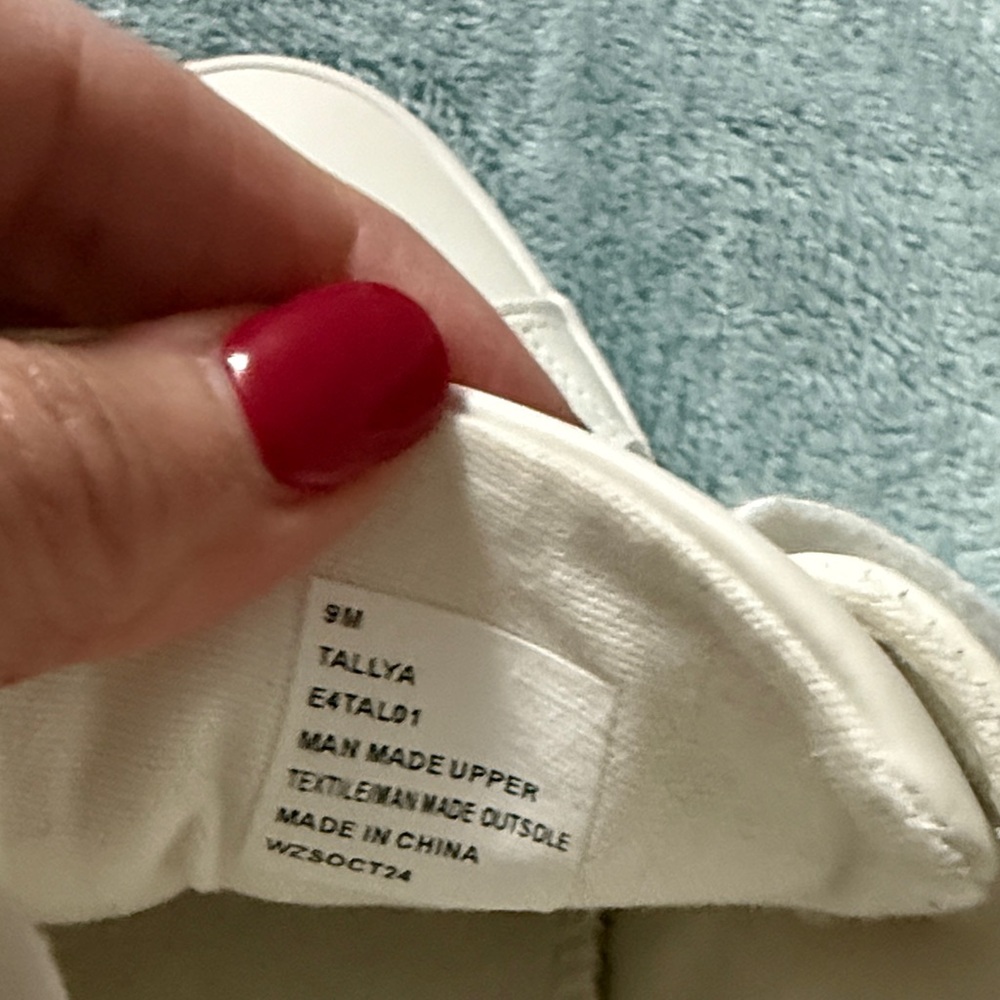 Esprit Women's White Sneakers NWOT - Picture 5 of 5